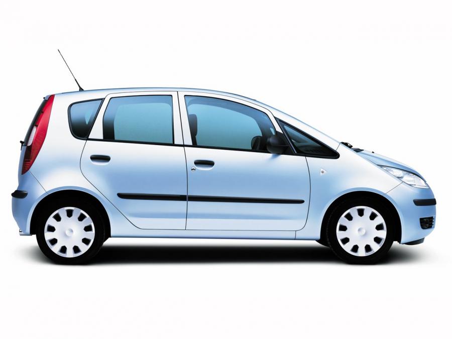  Mitsubishi Colt 5-Door 2004 года  (фото 27 из 29)